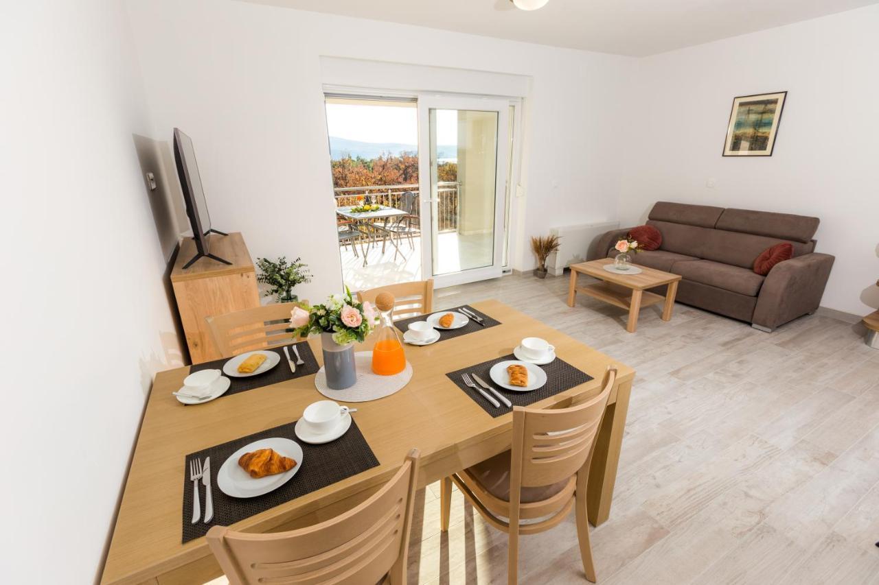Apartmani Villa Paulo Starigrad Paklenica Exterior foto